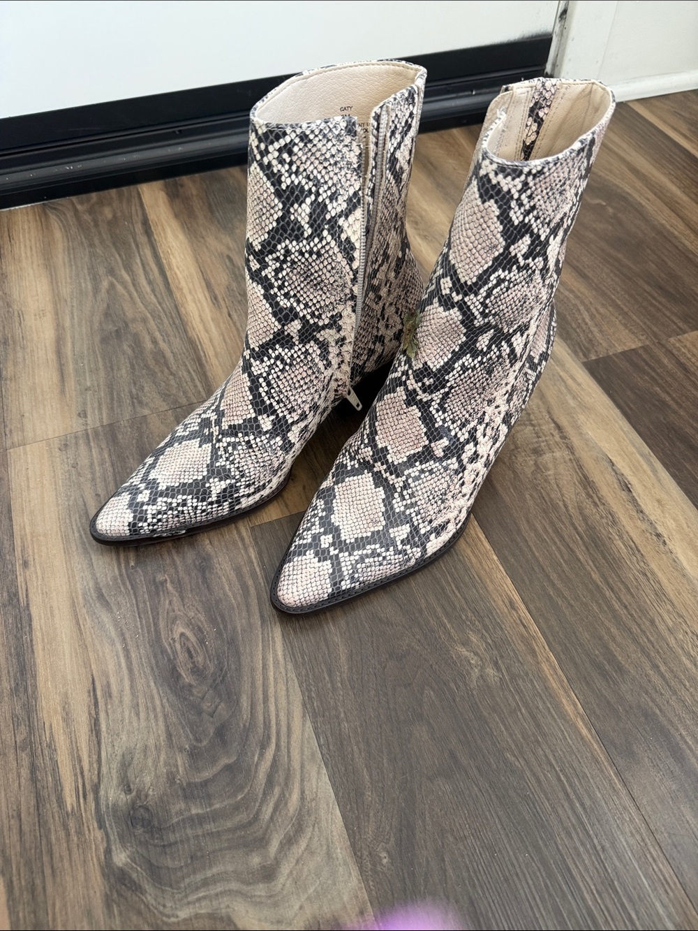 Matisse  Caty Boots Snake print leather size 8 woman